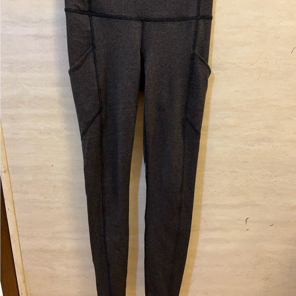 Lululemon Speed Up Tight 28” Gray Leggings with Pocket